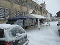Am Morgen des Umzuges präsentierte sich Niederbühl und der Platz um die Schule wieder schneebedeckt